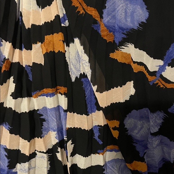 Nine West Black, Blue, White & Brown Abstract Pleated Dress - Picture 3 of 3